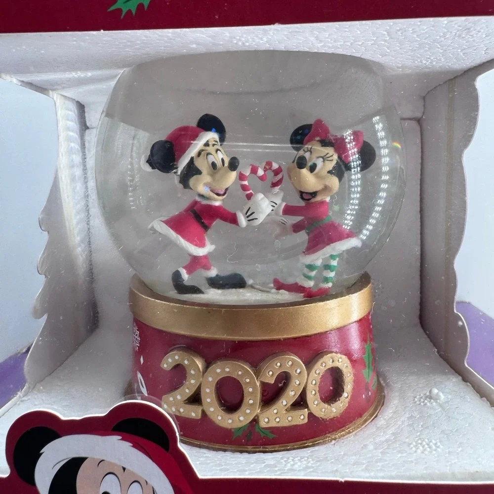 Disney Mickey and Minnie Mouse Christmas Holiday Snow Globe 2020 RETIRED